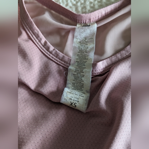 Fabletics workout tank - Picture 2 of 4